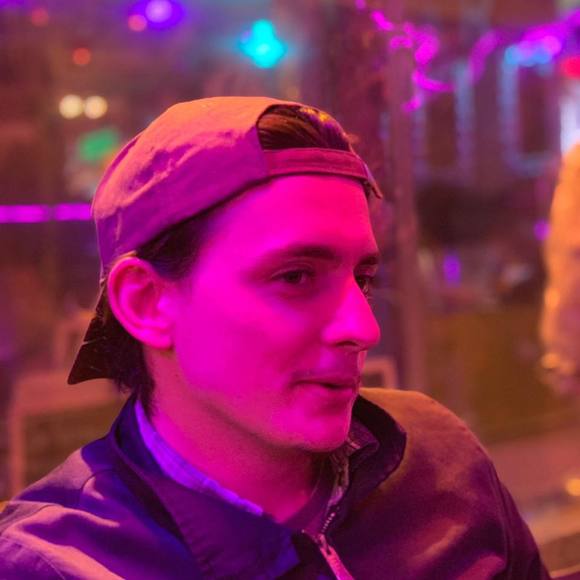 Meet your Posher, Corentin - Picture 1 of 1